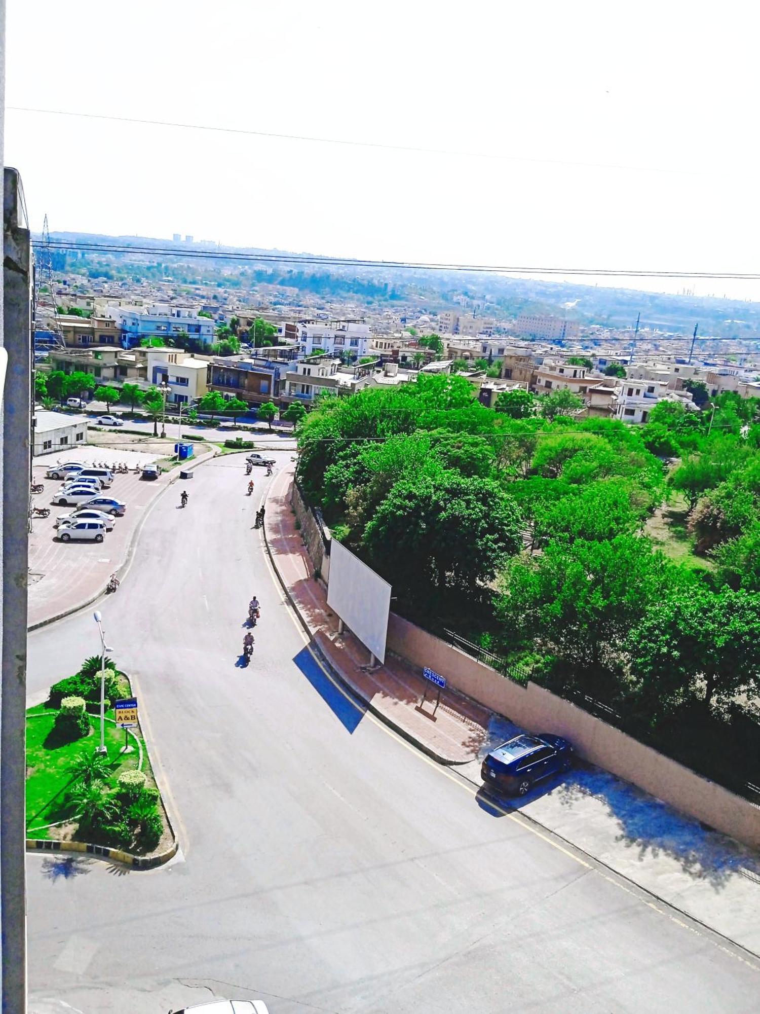 Comfortable Rental Apartments In Bahria Town ราวัลปินดี ภายนอก รูปภาพ